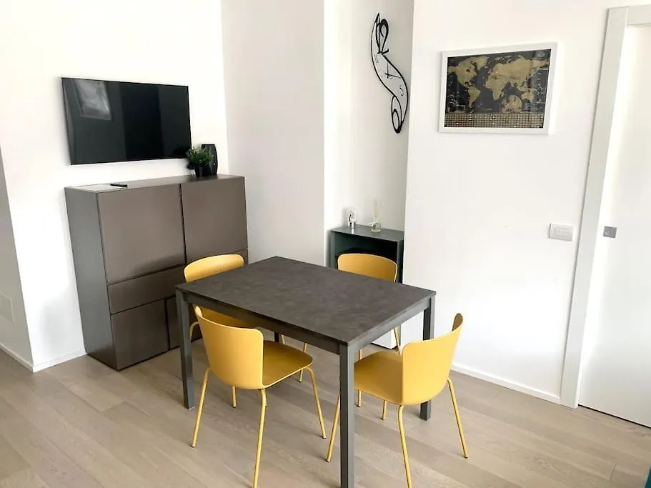 Apartment Splendido Bilocale In Zona Centrale Milan